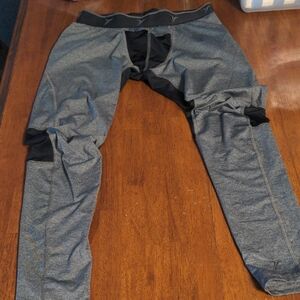 5 For $20. Old Navy Active Black and Gray Compression Pants